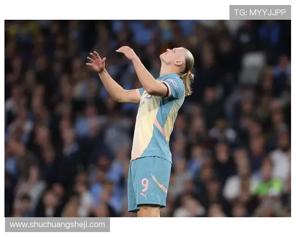 足球场上风云再起,球星背后的励志故事与动人音乐完美融合 足球场上风云再起,球星背后的励志故事与动人音乐完美融合